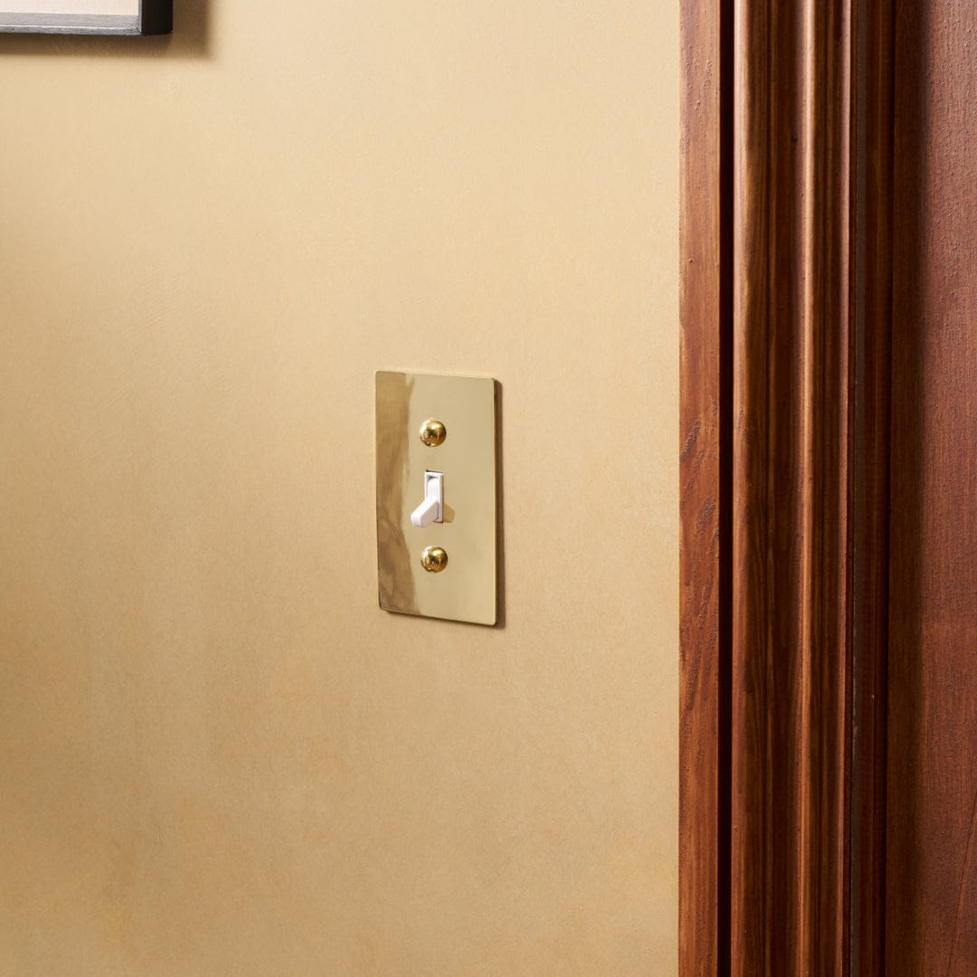 JASPER 1G TOGGLE SWITCH - UNLACQUERED BRASS