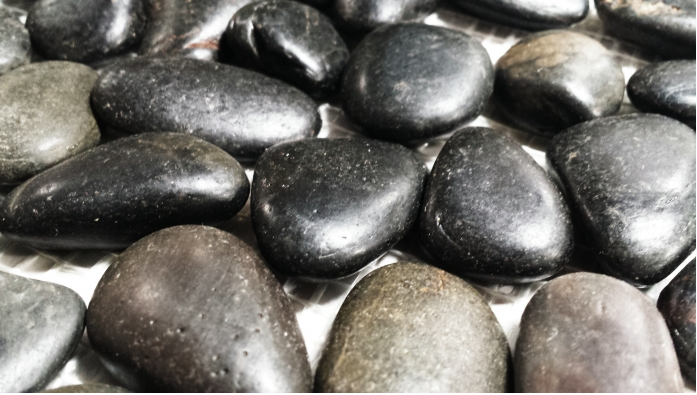 Galaxy Black Polished Pebble Tile