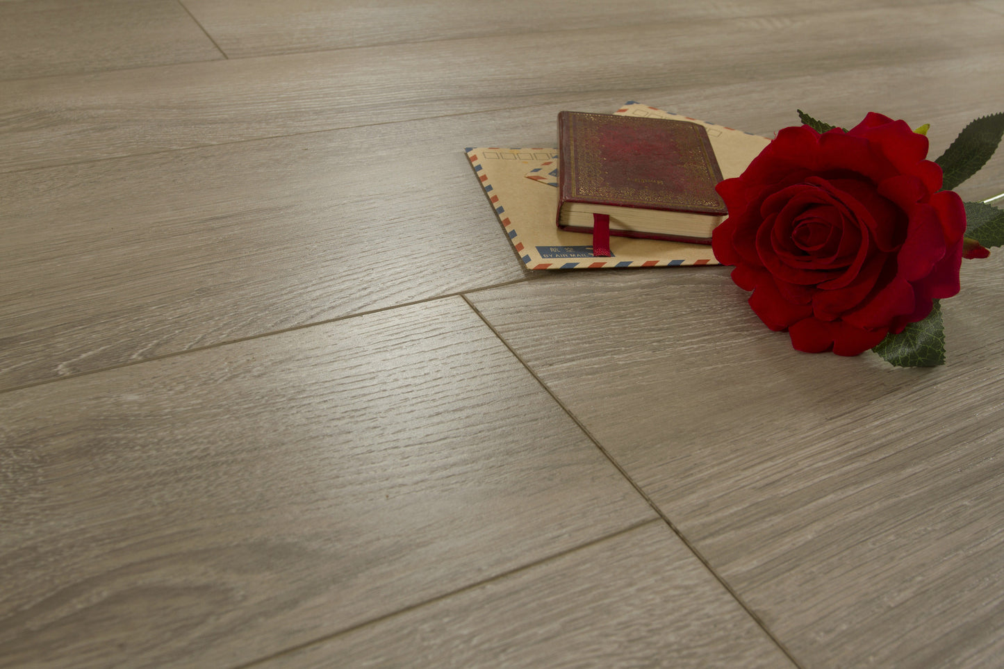 PD Santiago Seco Laminate 12MM Random Width