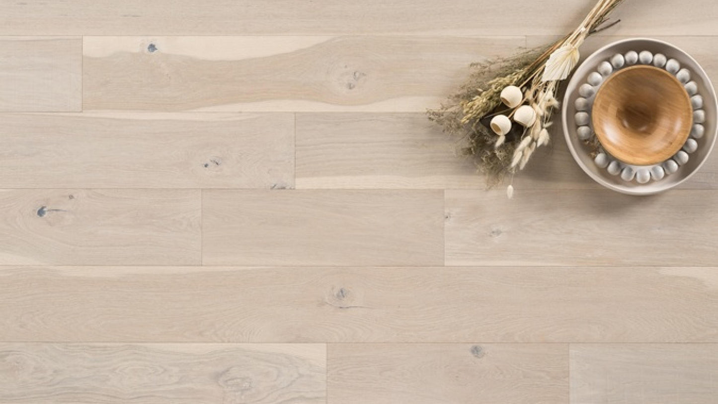 Kentwood Brushed Oak White River 32043 (ON SALE)