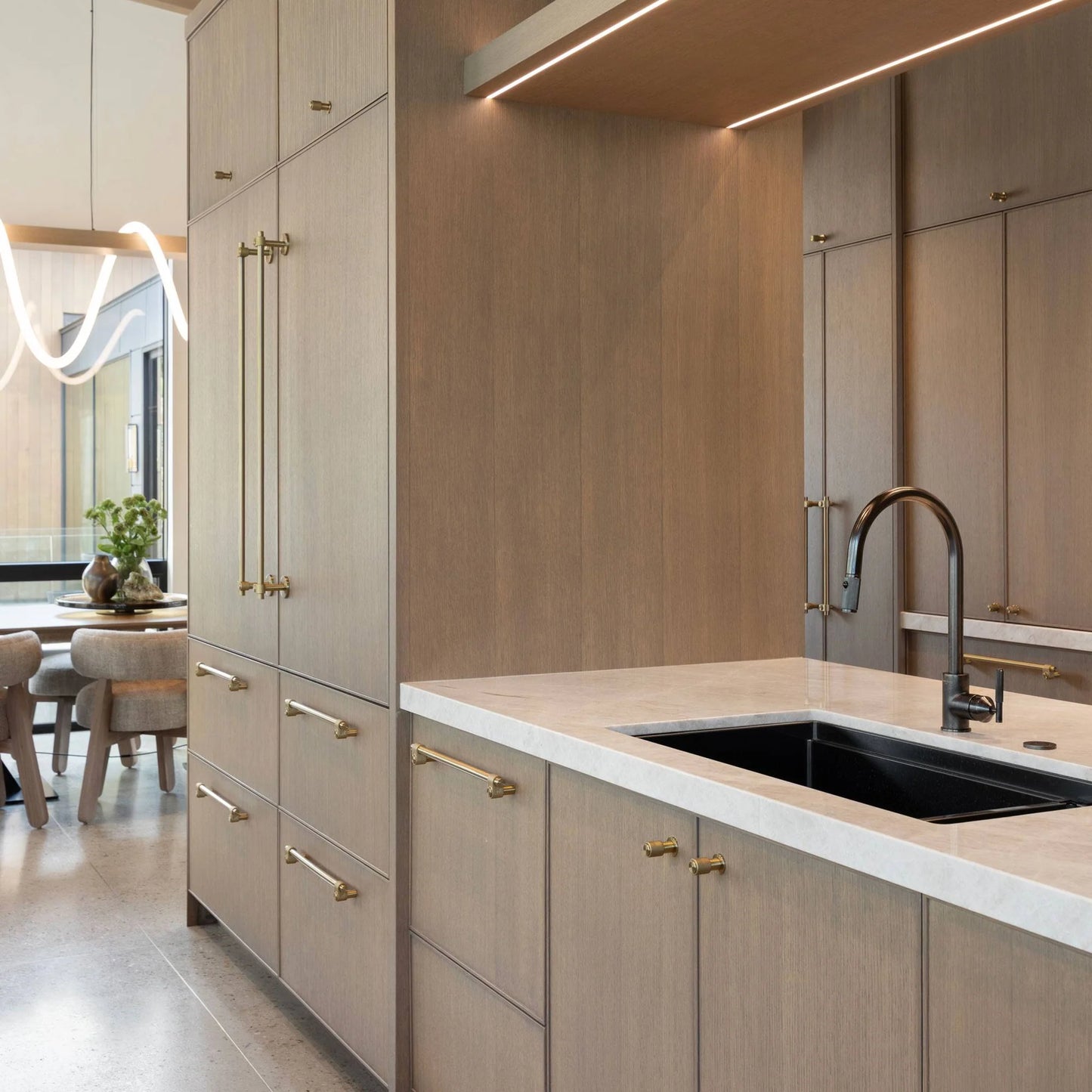 KITCHEN FAUCET PULL OUT W DUAL SPRAY CROSS (GUN METAL)- BUSTER + PUNCH NKT-353256