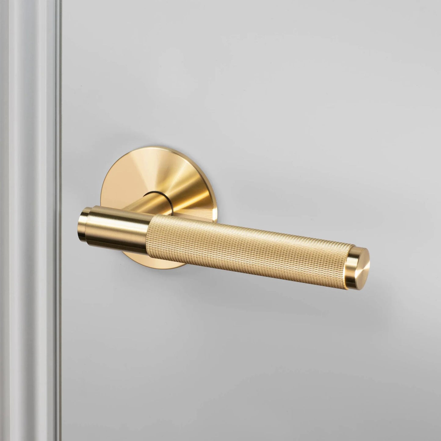 DOOR HANDLE SET / PASSAGE / CROSS / BRASS BUSTER + PUNCH NLH-05167